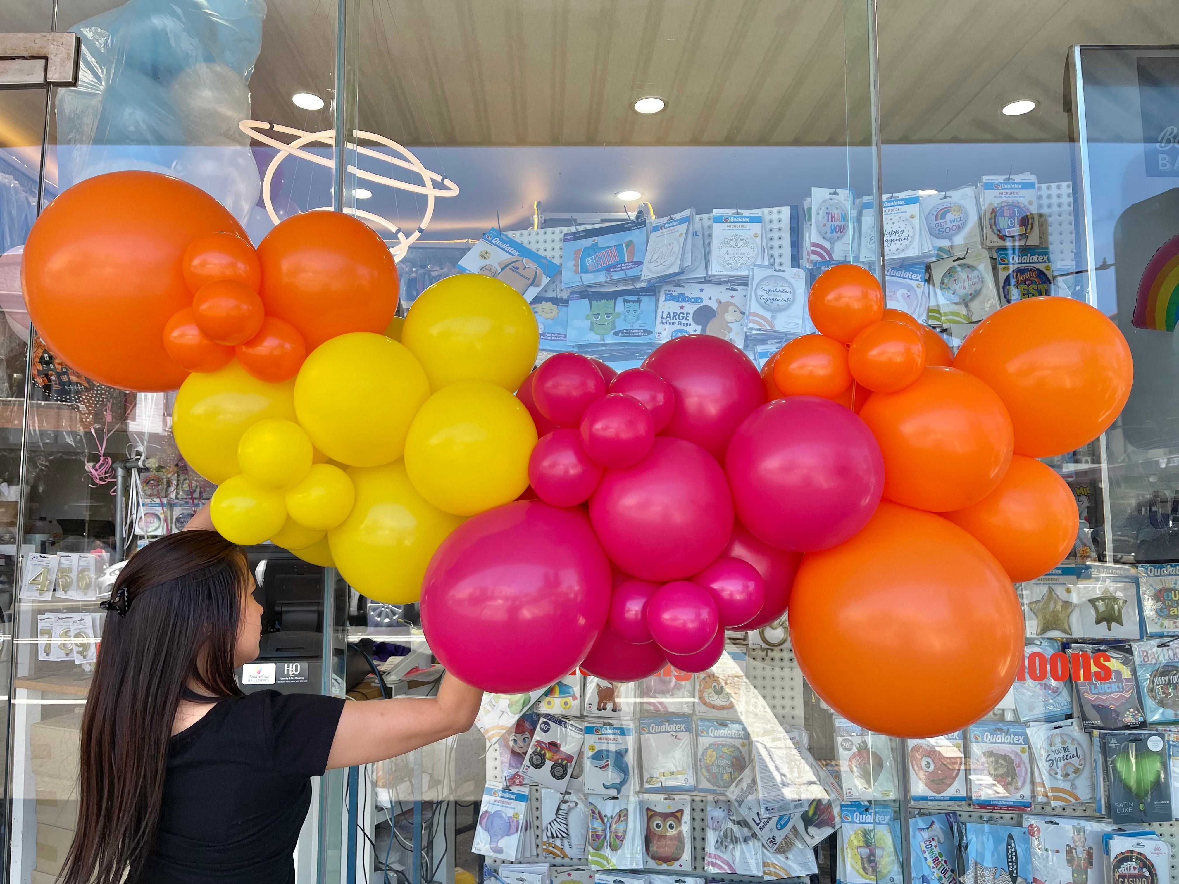 Grab and Go Garland 2 metres for parties in Bondi and Sydney - colour detail